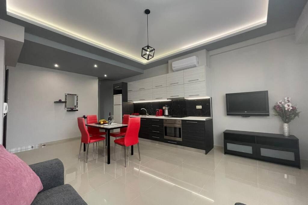 Maxim Deluxe Apartment Nea Alikarnassos Exterior photo