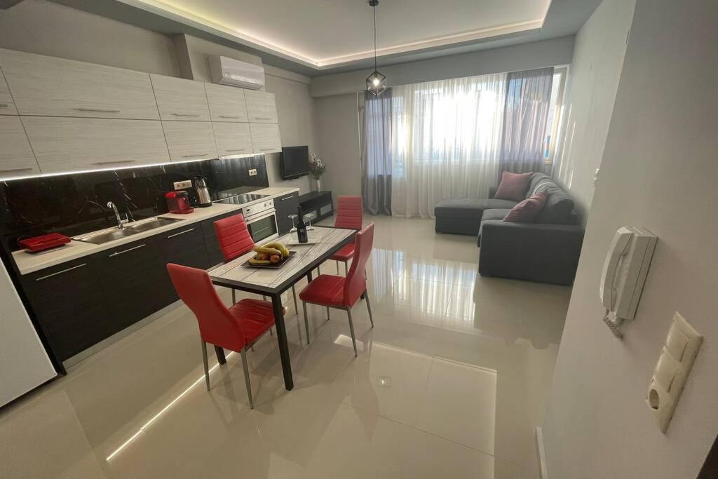 Maxim Deluxe Apartment Nea Alikarnassos Exterior photo